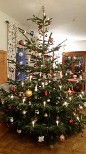 Kirchliche Feiertage Weihnachten Tannenbaum 