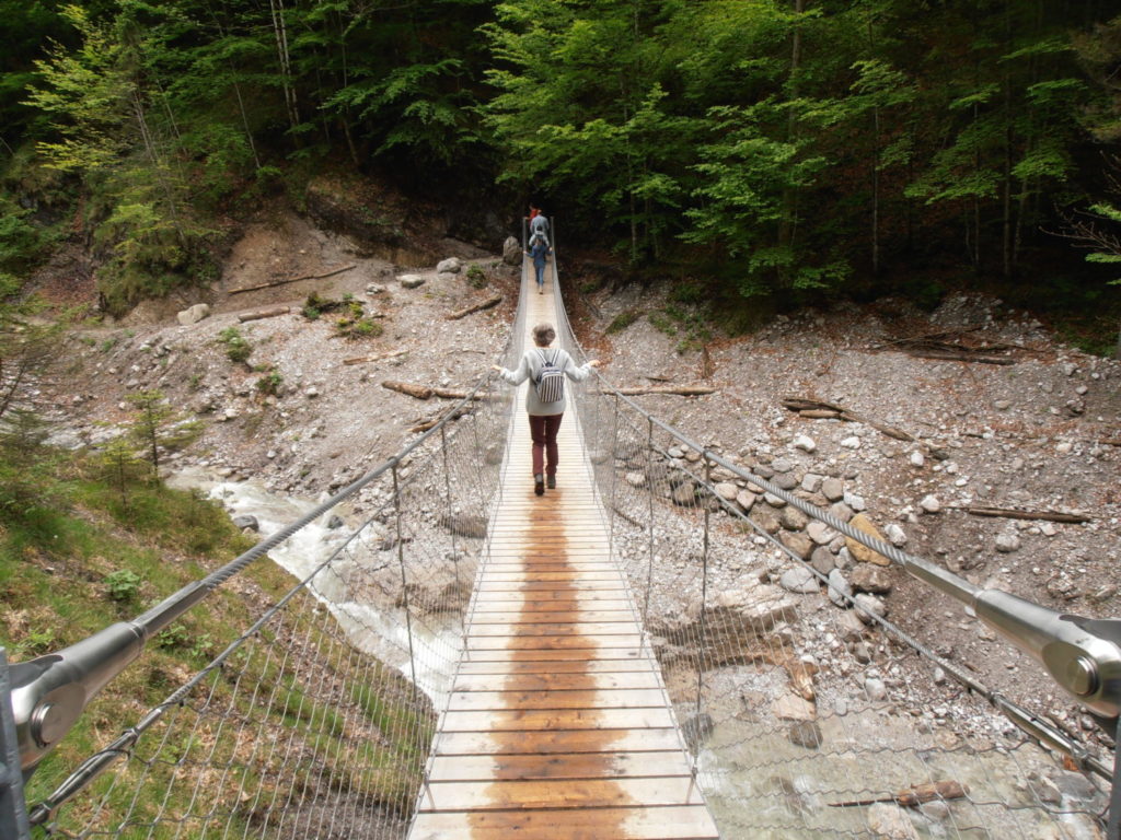 Impuls der Woche Hängebrücke Mut Zuvesicht Herausforderung