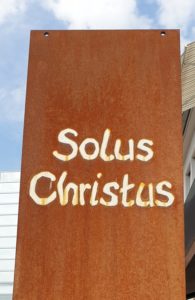 Predigt zu 1. Korinther 9, 23 - 27 Römer 8, 31 - 39 5. Mose 6, 4- 9 Matthäus 10, 34 - 39 Solus Christus Allein Christus Jesus Christus ist der Weg