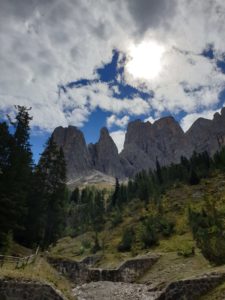 Predigt zu Matthäus 17, 1 - 9 Jesus und seine Jünger auf einem Berg Geislergruppe in Südtirol