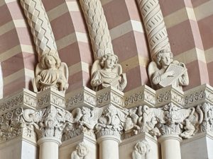 Andachten Engel singen Musik Dom zu Speyer Kirchenportal