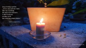 Predigt zu Hiob 1,21 Umgang mit Trauer e-cards für Trauer, Trost und Zuversicht christliche e-cards e-cards mit Bibeltexten e-cards mit Bibelsprüchen Bibelversen besonders schöne e-cards e-cards mit Kerze e-cards zur Beerdigung Anteilnahme Beileid