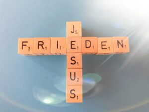 Predigt zu Offenbarung 2,8-11 vorletzter Sonntag im Kirchenjahr Volkstrauertag 2. Korinther 5,9-10 Drittletzter Sonntag im Kirchenjahr von Jesus lernen Frieden Mission Jesus Christus christlicher Glaube Sendung Friede Liebe Frieden leben