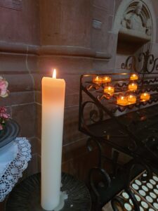 Mission Gebet Sendung im Auftrag Jesus Christus Gebet Beten Kerze Gebetskerze Kirche Dom Worms Licht 